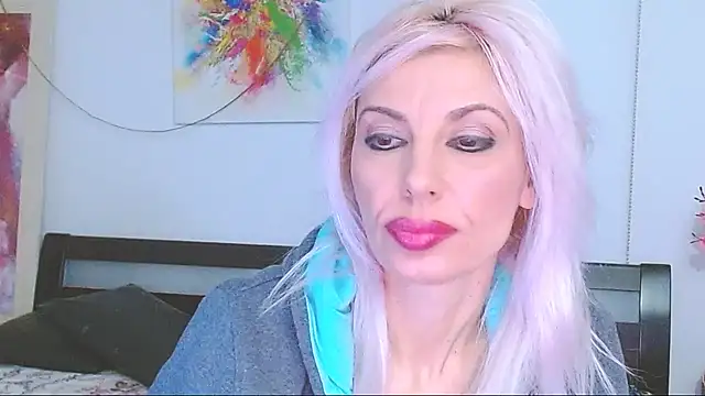 HoneyLara online show from February 19, 2025, 2:44 am