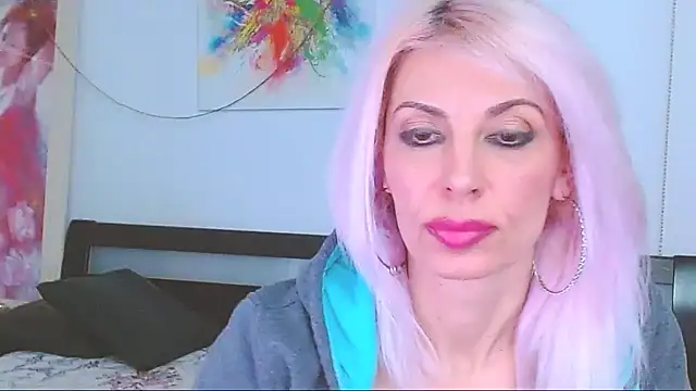 HoneyLara online show from February 28, 2025, 6:54 am