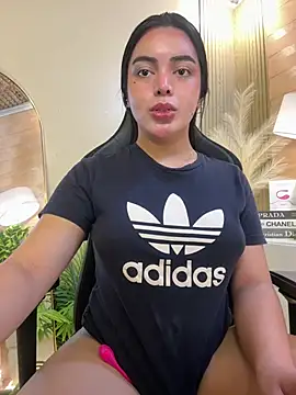 HotstuffCherrySummer online show from February 14, 2025, 6:23 am