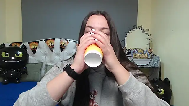 MilanaPrice online show from October 24, 2025, 5:15 am