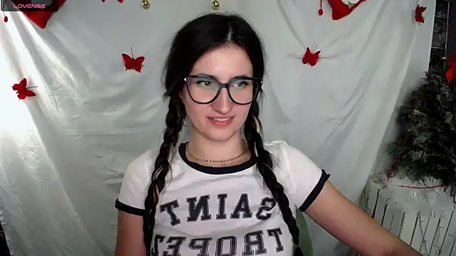 MaryEm976 online show from January 3, 2025, 3:01 pm