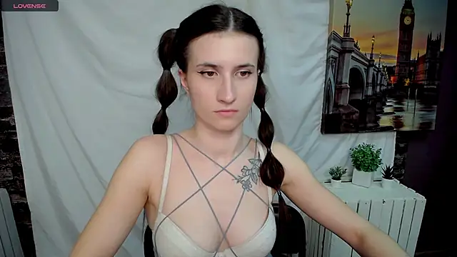 MaryEm976 online show from March 15, 2025, 12:45 pm