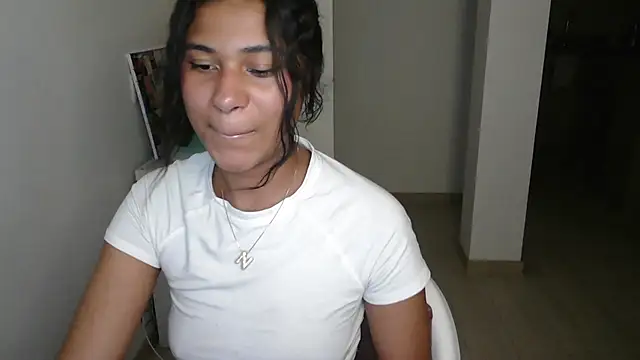 dark enchantress  online show from January 15, 2025, 4:25 am