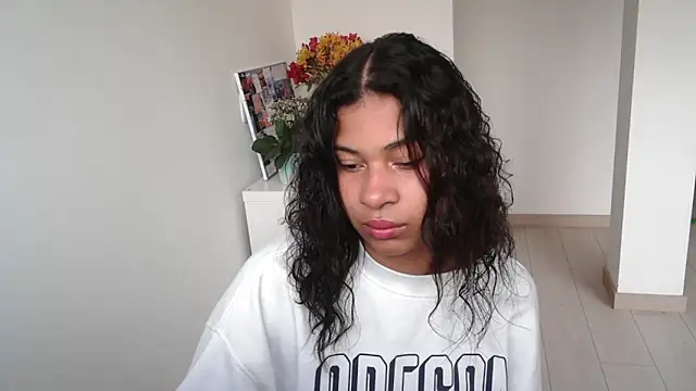 dark enchantress  online show from January 19, 2025, 10:28 pm