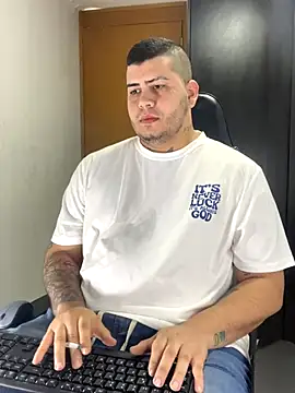 Thomas chubbyxhot online show from November 7, 2025, 1:27 am