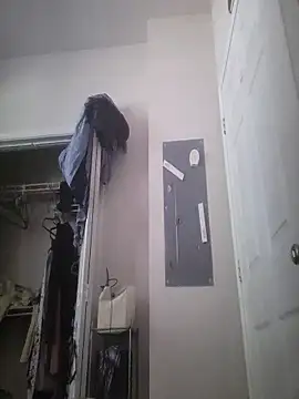 PartyAnimalfreak online show from September 12, 2025, 7:47 pm