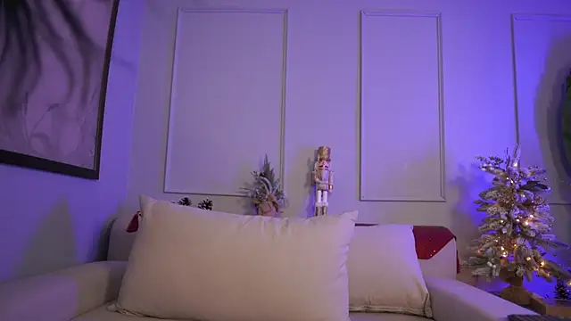 Lauraxx69 online show from December 28, 2024, 8:26 am