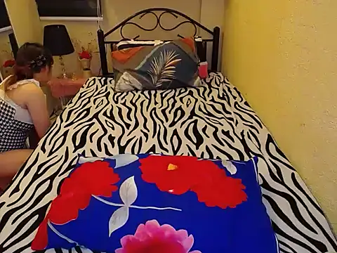 MissFoxylady online show from December 11, 2024, 7:14 pm