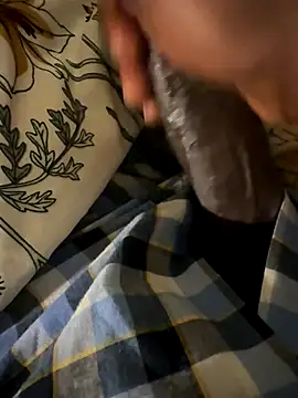 little0245 online show from November 17, 2025, 3:56 am