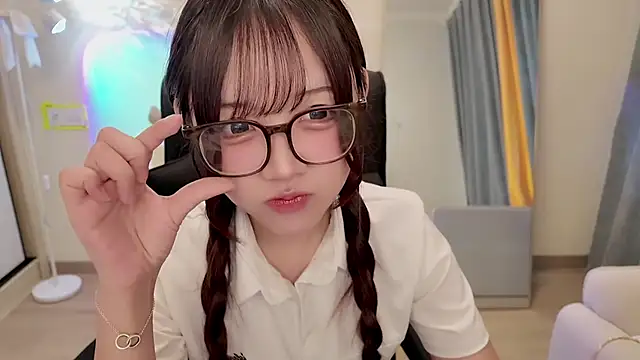 Sakura Anne online show from April 9, 2026, 6:30 am