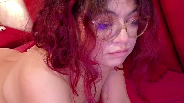 Catwhite  online show from February 14, 2025, 3:26 pm