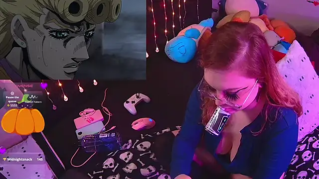 evamila online show from October 15, 2025, 11:21 am