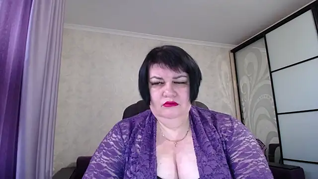 JuicyLady Di online show from November 2, 2025, 5:43 am