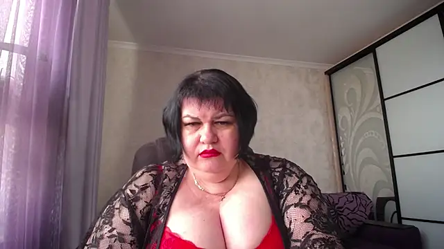 JuicyLady Di online show from March 22, 2026, 6:28 am