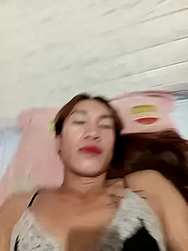 xxSexyBitch69xx online show from October 8, 2025, 10:35 am