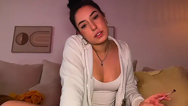 SissiVienna online show from March 28, 2026, 2:05 pm