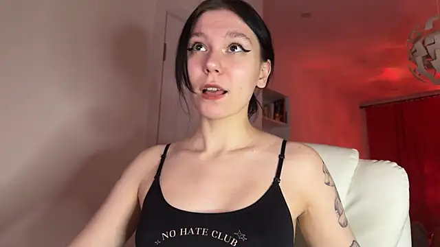 pinkdolly18 online show from February 24, 2025, 9:31 pm