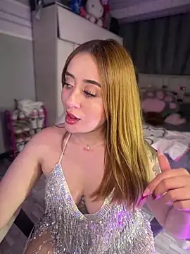 Sam Thompsoon  online show from April 23, 2026, 3:19 am