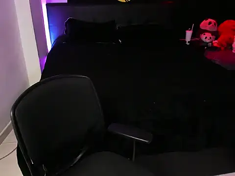 lia minami online show from April 21, 2026, 2:51 am