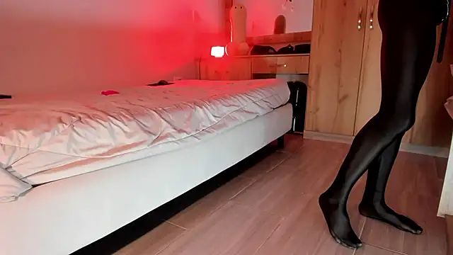 ArchieCollins online show from January 31, 2025, 1:43 am