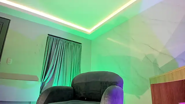 ArchieCollins online show from February 12, 2025, 3:07 am