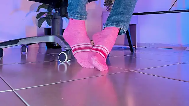 ArchieCollins online show from September 18, 2025, 5:20 am