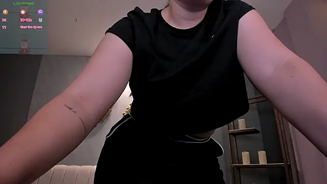 MartinnaBonnet online show from December 28, 2024, 10:25 am