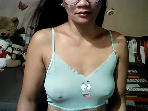 Snapshot of Mia_Rein chatting on July 6, 2026, 1:30 pm Mia Rein online show from July 6, 2026, 1:30 pm