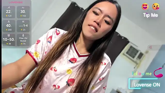 Emma Jones88 online show from October 8, 2025, 5:10 pm