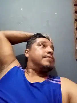 Snapshot of Vulckano43 chatting on July 31, 2026, 5:34 pm Vulckano43 online show from July 31, 2026, 5:34 pm