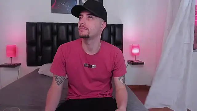 Pleasure Vibes23 online show from February 18, 2025, 8:47 pm