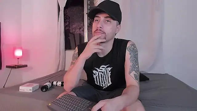 Pleasure Vibes23 online show from February 24, 2025, 9:20 pm