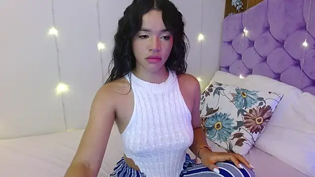 Snapshot of kiarablue chatting on January 13, 2025, 5:12 am kiarablue online show from January 13, 2025, 5:12 am