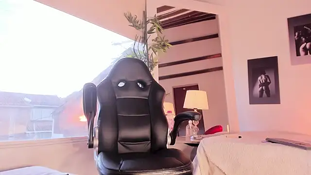 Alicee Levine online show from February 4, 2026, 10:04 pm