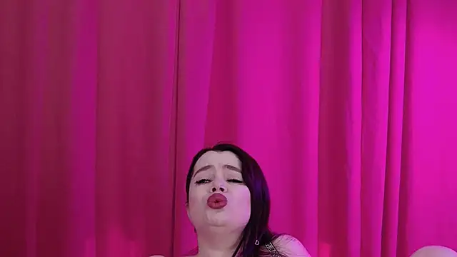 IVYDEAN online show from September 26, 2025, 5:22 am