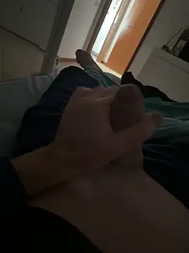 danicohoney online show from October 6, 2025, 8:01 am