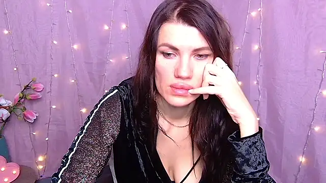 Snapshot of MilaLoona chatting on March 3, 2026, 7:14 am MilaLoona online show from March 3, 2026, 7:14 am