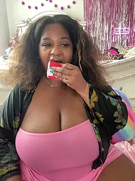 BigFineSelena online show from April 1, 2026, 1:34 pm