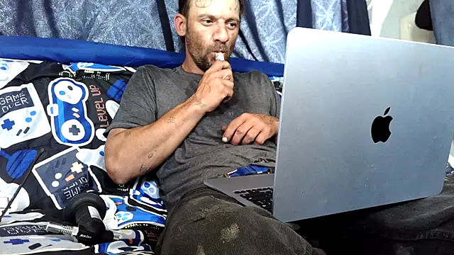 goodick4u28 online show from April 21, 2026, 6:34 pm