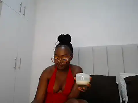 Snapshot of Pretty_Liya08 chatting on March 10, 2025, 4:14 pm Pretty Liya08 online show from March 10, 2025, 4:14 pm