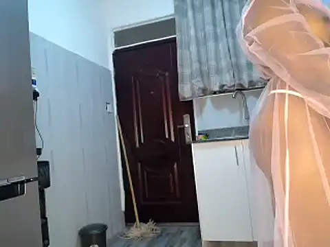 Snapshot of Pretty_Liya08 chatting on March 14, 2025, 8:06 pm Pretty Liya08 online show from March 14, 2025, 8:06 pm