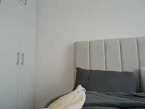 Snapshot of Pretty_Liya08 chatting on March 22, 2025, 8:40 am Pretty Liya08 online show from March 22, 2025, 8:40 am