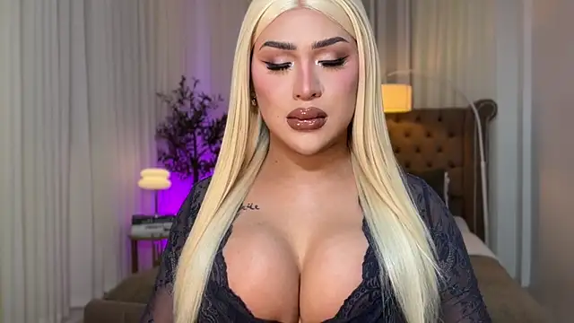 Your Majesty Tyra online show from October 5, 2025, 3:43 pm