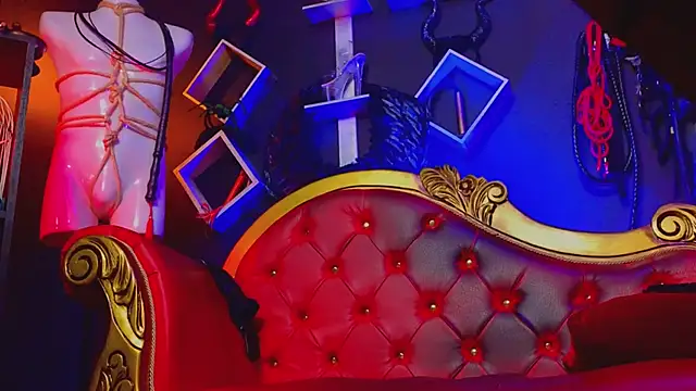 PerlaDivaio online show from March 18, 2025, 1:20 pm