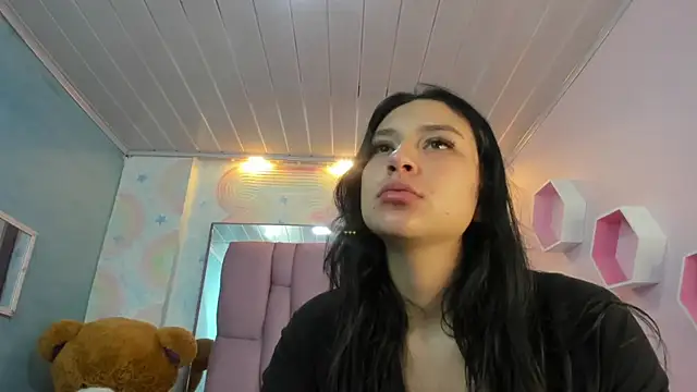 dayra angels online show from March 9, 2025, 9:03 pm