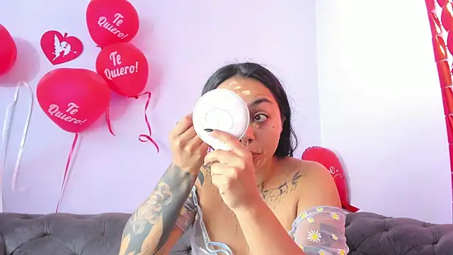 miss soffi  online show from March 2, 2026, 1:07 pm