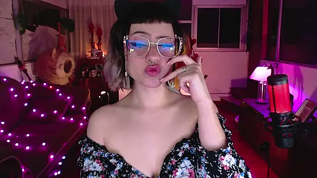 Aquamarinebubble online show from March 3, 2025, 4:47 am