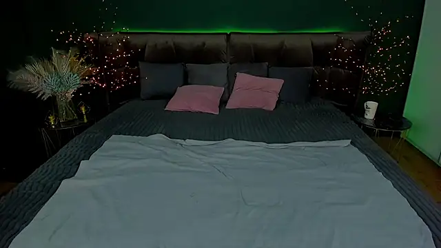 Kamilla Hot online show from March 3, 2025, 12:59 am