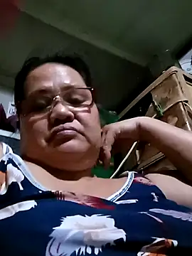 Snapshot of Chubbysweetmom chatting on October 3, 2025, 12:24 pm Chubbysweetmom online show from October 3, 2025, 12:24 pm