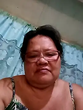 Snapshot of Chubbysweetmom chatting on April 10, 2026, 3:12 am Chubbysweetmom online show from April 10, 2026, 3:12 am